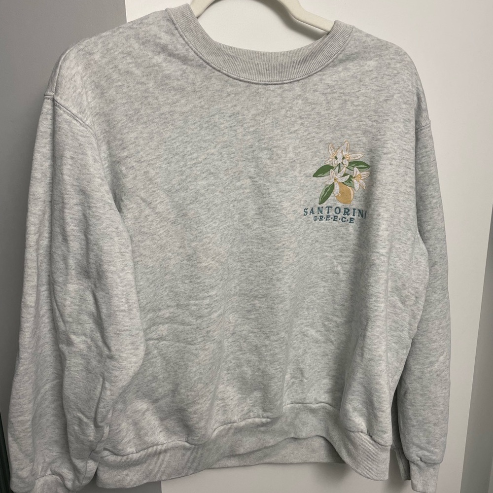 Hollister Light Gray Sweatshirt